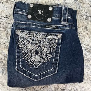 Miss Me Signature Cuffed Skinny Flower Embroidered Jeans Size 29